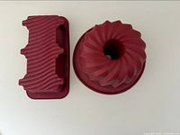 Top view of loaf pan and Bundt pan showing exterior shapes