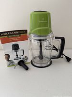 Full chopper assembled with manual and extra blade piece