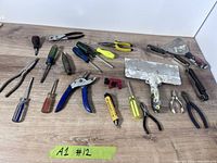 Overall lot layout showing all 18 tools on work surface