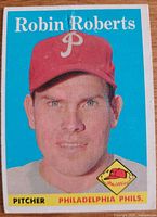 Front of 1958 Topps Robin Roberts baseball card