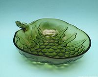 Top view showing grape pattern and leaf handle