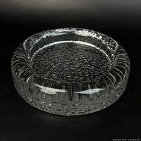 Top view of clear textured glass bowl