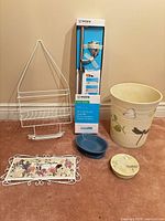 Entire lot showing all six bathroom items