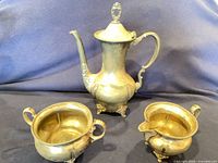 Full set: coffee﻿/﻿teapot, creamer, sugar bowl