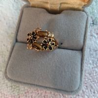 Gold-tone floral ring in box
