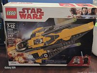 Front of LEGO Star Wars 75214 box