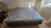 King mattress on box spring showing top pattern