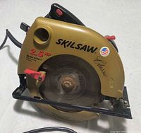 Front view showing Skilsaw Classic branding, 2.5 HP rating, made in USA decal