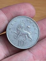 Reverse side showing crowned lion and denomination