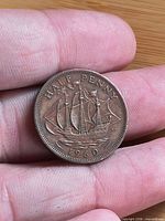 Reverse of 1960 UK half penny showing Golden Hind ship