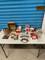 Full lot overview on table