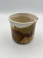 Overall view of planter showing glaze and form