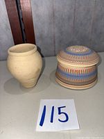Overview of both pottery items