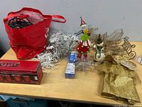 overview of all items on table