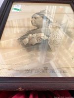 Full framed print showing Queen Victoria portrait and frame