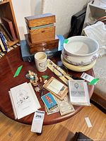 Overview of all items on table