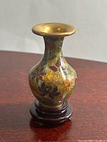 Vase on stand front view