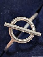 front view showing circle and bar design