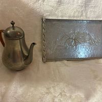 Pot and tray full view