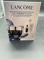 Front of boxed Lancôme skin barrier replenishment program set