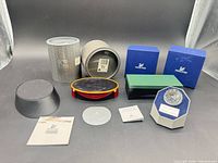 Overview of all Swarovski boxes, stands and papers