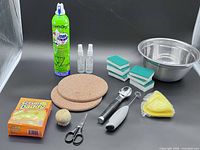 Full lot overview showing all kitchen tools, bowl, cleaners and sponges