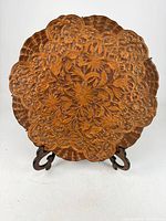 Front view showing full platter and stand