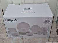 Sealed Mikasa Catalina 40-piece set box front showing product image and contents
