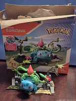Box front and assembled Ivysaur set