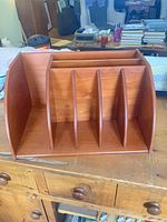 front view showing all six compartments