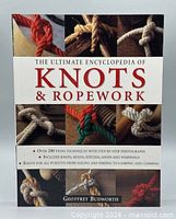 Front cover of The Ultimate Encyclopedia of Knots & Ropework