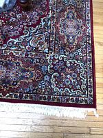 Corner and border view showing pattern and pile