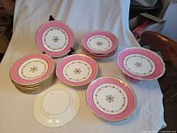 All 15 pieces showing pattern and pedestal heights