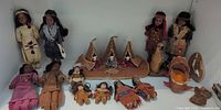 Overview of all dolls, teepees and cradle