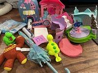 Overview of all items spread on floor