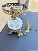 Full lamp with cord, base, glass font, filigree ring