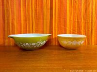 Both Pyrex bowls side by side