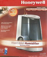 Retail box front showing model, capacity and key features