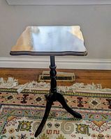 Entire pedestal side table front view