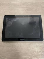 Front view of Samsung Galaxy Tab showing screen and bezel