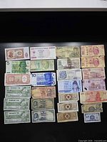 Full lot overview displaying all banknotes laid out