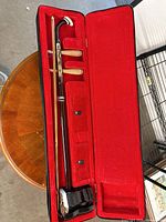 Erhu, bow and case interior overview