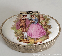 Top view showing courting couple scene and hinge
