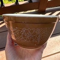 Side view of Pyrex 401 Woodland brown floral mixing bowl