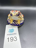 Front view of Royal Crown Derby Imari frog paperweight