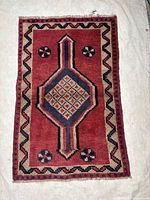 Full view of Shiraz geometric wool rug