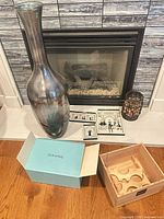 Overall lot: vase, Tiffany box, trays, metal cork holder, wooden crate
