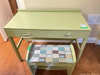 Desk and bench front view, closed drawers