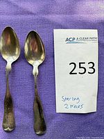 Full view of both spoons front side