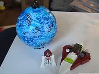 Kamino sphere, R4-P17 minifigure, mini Jedi Starfighter